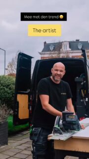 Even aan ChatGPT gevraagd wat de kenmerken zijn van kunst: 
-de maker wil iets vertellen of laten voelen
-onderscheidt zich van een massaproduct, vernieuwend en uniek 
-kan subtiel of krachtig zijn 
-vorm en esthetiek zijn essentieel voor de beleving 

En zeg nu zelf: deze 4 puntjes kloppen helemaal bij maatwerk. 🤩🤩

Ik zag dit soort reels voorbij komen en het leek me dus wel plezant er ook een te maken. 
#interieurdesign #maatwerkmeubels #maatwerkinterieur #opmaatgemaakt #diversomaatwerk #herfstinterieur #trendingreel #artist